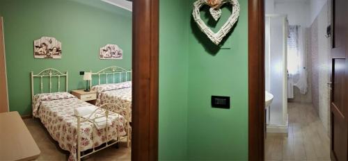 Taverna House | Glamour Bed & Breakfast