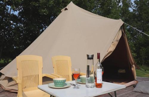 Twijzel Other | Glamour Tent in Frisian Woods near Cycling Route, cleaning included