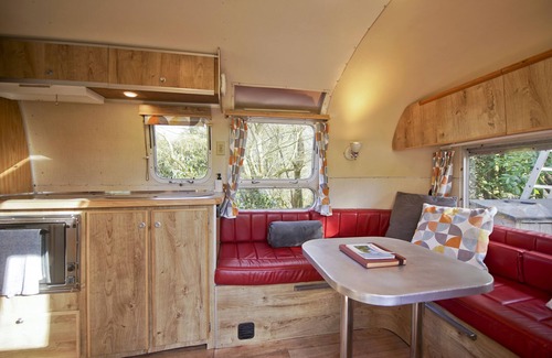 Mabe House | Glamping 1967 Retro American Airstream