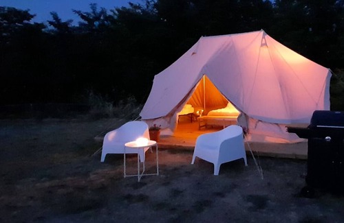 Ortezzano Cabin | Glamping at an Agriturismo in the vineyard