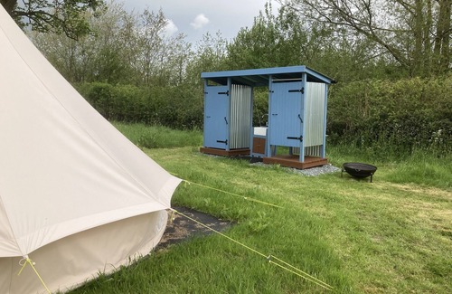 Westbrook Court Cabin | Glamping at The Homestead - Ensuite bell tent