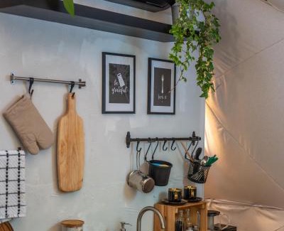 Razvanje Other | Glamping, Hot Tub & Projector by Nidumm Stay