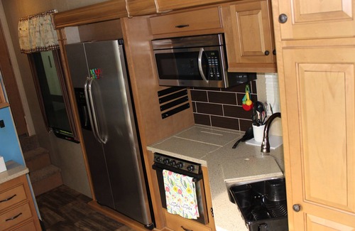 Mentone House | Glamping In Style In At 1776 RV & Campground In Mentone