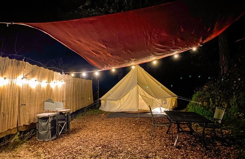 Garberville RV Rental | Glamping in the Redwoods, with a hot tub! The Orchard