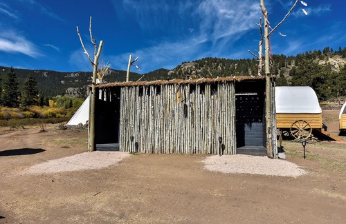 Lake George House | Glamping in the Tarryall Mountains