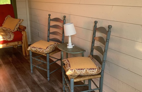 Covington Cabin | Glamping in the Tiny House with a Huge View