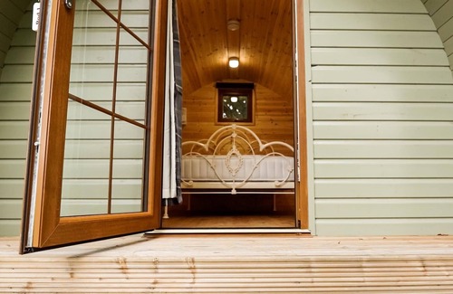 Bexhill-on-Sea Cabin | Glamping Pod non- Pet Friendly