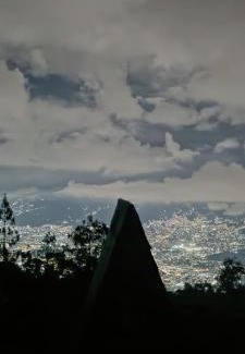 El Rosario Ski Chalet | Glamping SABIA con Wifi, fogata y vistas de Medellín