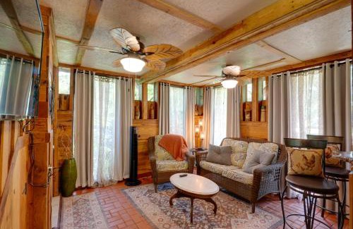 Lutz House | Glamping-Style Cabin on 20-Acre Farm Near Lutz!