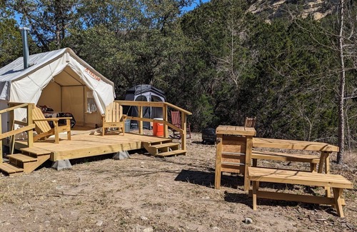 Vanderpool RV Rental | Glamping Tents 1, 2, 3