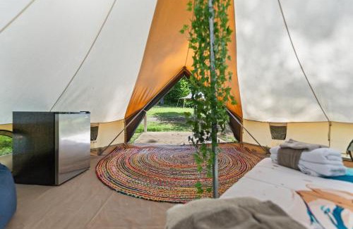 Stanton Other | Glamping Yurt #1 in Red River Gorge, Wooded with Full Bath House