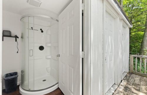 Stanton Other | Glamping Yurt #2 in Red River Gorge with Wooded Views & Bath House