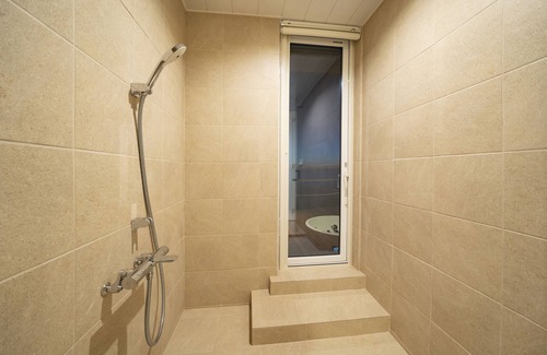 Kanonji Hotel | GLAMPREMIER Setouchi