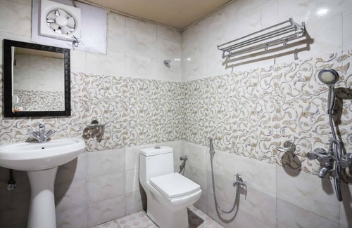Kempty Range Hotel | Glamwood Resort