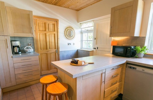 Rhydwyn Cottage | Glan Gors Felin - sleeps 8 guests in 4 bedrooms