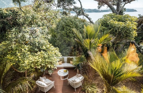 Waiheke Island House | GLASSHOUSE | Coast & Country | WINTER DEAL - Stay for 3, Pay for 2