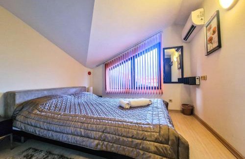 Kvartal Noviya Grad Apartment | Glazne River View - 2BDR & 2BTHR Flat with a View by Flat Mаnager