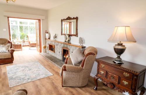 Newry House | Glebe Farm Cottage