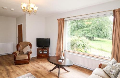 Newry House | Glebe Farm Cottage