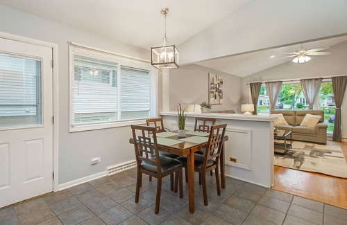 Glen Ellyn House | Glen Ellyn Rental