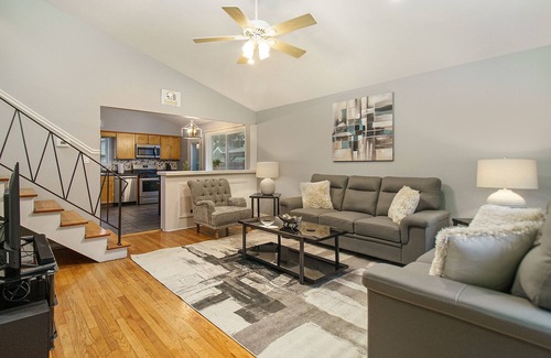 Glen Ellyn House | Glen Ellyn Rental
