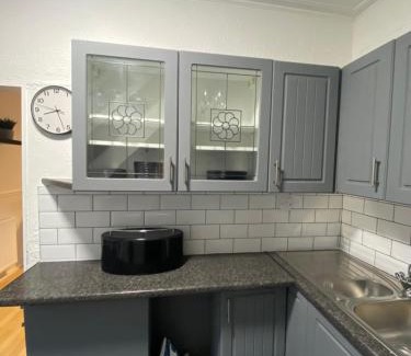 Largs Apartment | Glenashdale 28 A 1/R Boyd Street Largs KA308LE