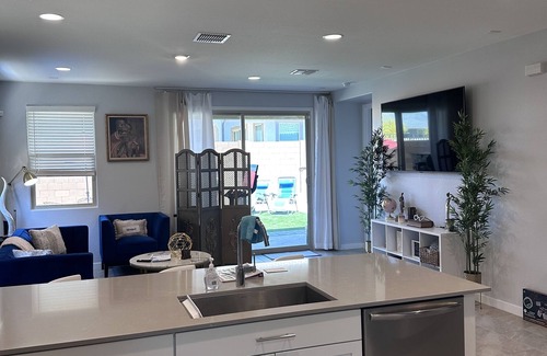 Glendale House | Glendale 1/2 mile walking distance to the stadium