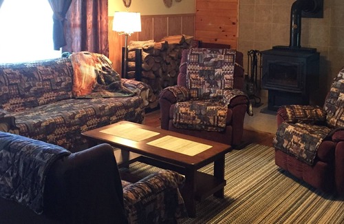 South Rutland House | Glendale Lodge, ATV, Snowsleds, Hunting, Kayaking, Hiking, Great Outdoors,