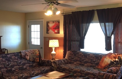 South Rutland House | Glendale Lodge, ATV, Snowsleds, Hunting, Kayaking, Hiking, Great Outdoors,