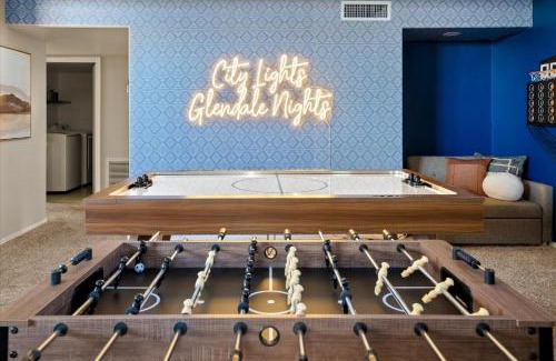 Glendale House | Glendale Nights - Pool Hot Tub Put Put Foosball