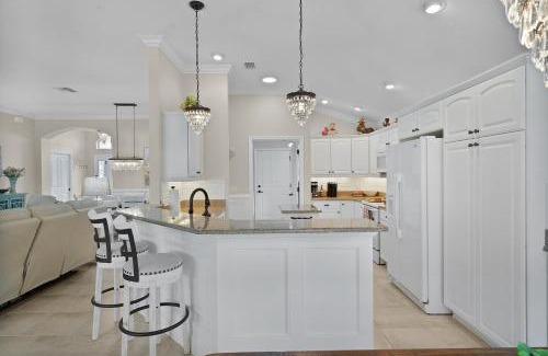 The Villages House | Glendale - Villagepeople