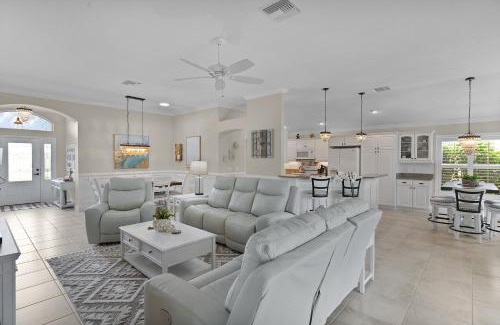 The Villages House | Glendale - Villagepeople