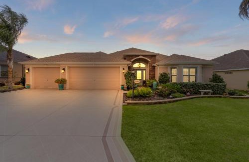 The Villages House | Glendale - Villagepeople
