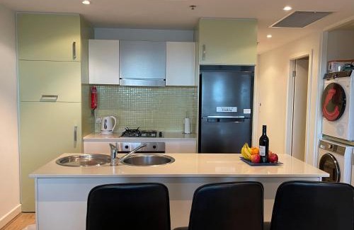 Glenelg Apartment | Glenelg resort style beachside apartment