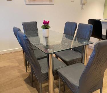 Glenelg Apartment | Glenelg resort style beachside apartment