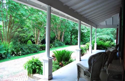 Natchez Bed & Breakfast | Glenfield Plantation Historic Antebellum Bed and Breakfast