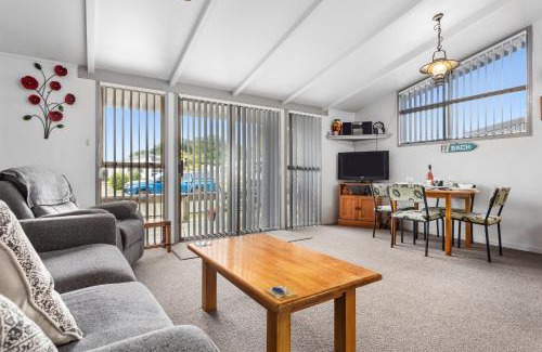 Ohope House | Glenhaven Hideaway - Ohope Beach Holiday Home