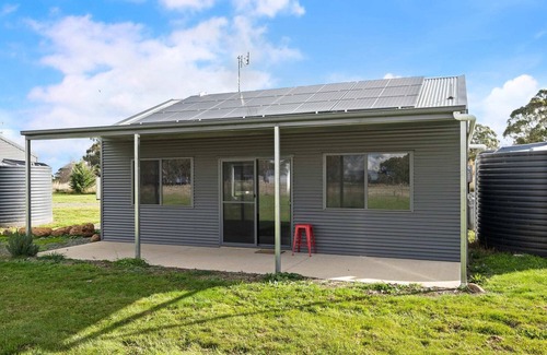 Forest Reefs House | Glenowrie Cottage - 1 King, 2 Singles - Near Cadia