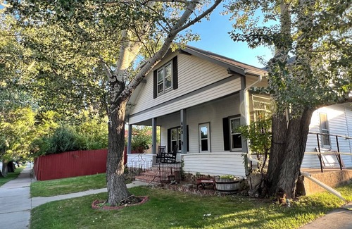 Glenrock House | Glenrock Cottage - charming 4-bedroom house in Glenrock WY