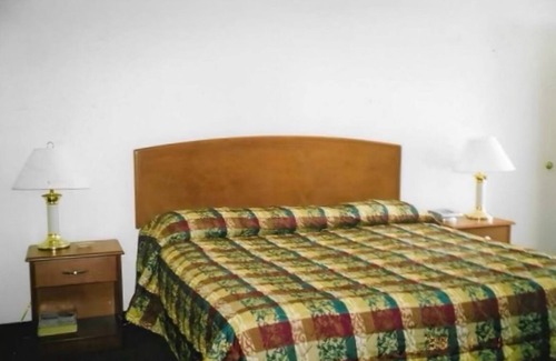 Viavant - Venetian Isles Hotel | Glenrose Motel