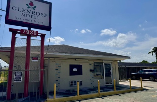 Viavant - Venetian Isles Hotel | Glenrose Motel