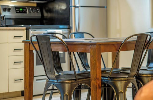 Glenwood Springs Hotel | Glenwood Springs Cedar Lodge