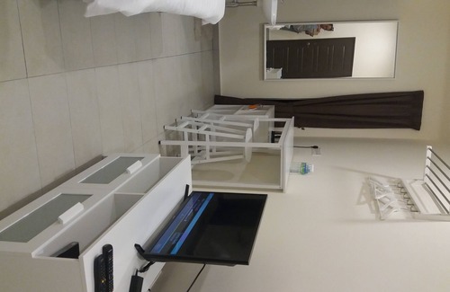 Sepang Ski Chalet | GLG KLIA Transit 3-Guests Room-G + Free drop off