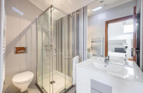 Gloria Apartment | Glicinias Guest House, Free garage - Aveiro