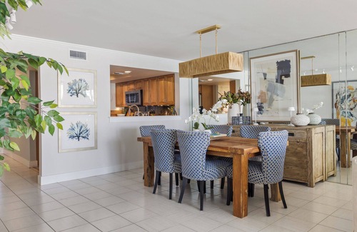 Midtown Condo | Glimmer Glass oceanfront condo by Rent Key West Hideaways