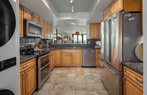 Midtown Condo | Glimmer Glass oceanfront condo by Rent Key West Hideaways