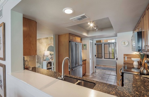Midtown Condo | Glimmer Glass oceanfront condo by Rent Key West Hideaways