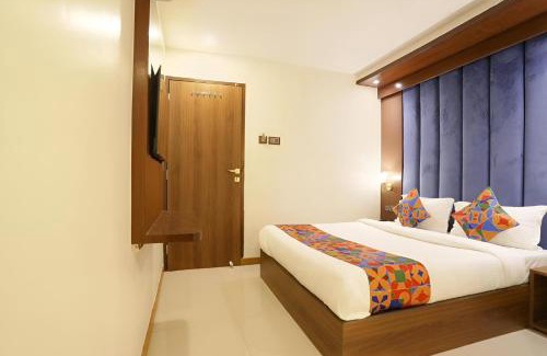 Mumbai House | Glitz Hotels The Rio - Nr Solitaire Corporate Business Park
