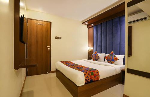 Mumbai House | Glitz Hotels The Rio - Nr Solitaire Corporate Business Park