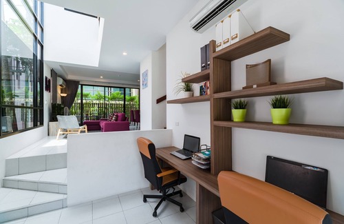 Bophut Apartment | Glitzy Home in Beauty Resort